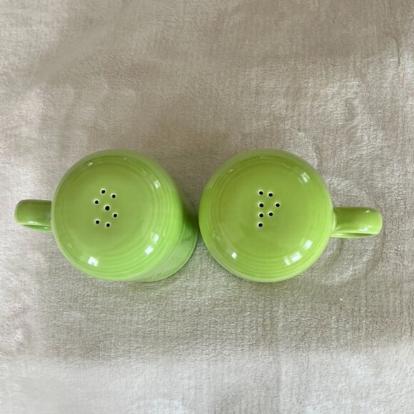 Vintage Fiesta, Fiestaware - Range Top Salt and Pepper, Chartreuse - Post 1986 - Picture 11 of 12